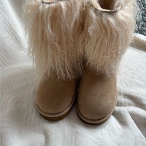 UGG Women's Cream Sheepskin Cuff Boots